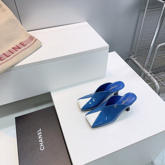 CHANEL 26S HIGH-HEEL MULES 70 MM IN BLUE AND WHITE LAMBSKIN
