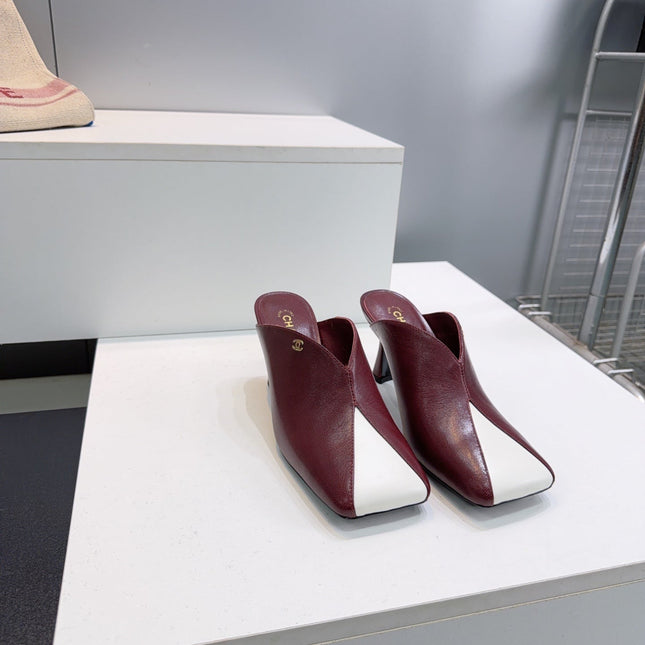 CHANEL 26S HIGH-HEEL MULES 70 MM IN WHITE AND RED LAMBSKIN