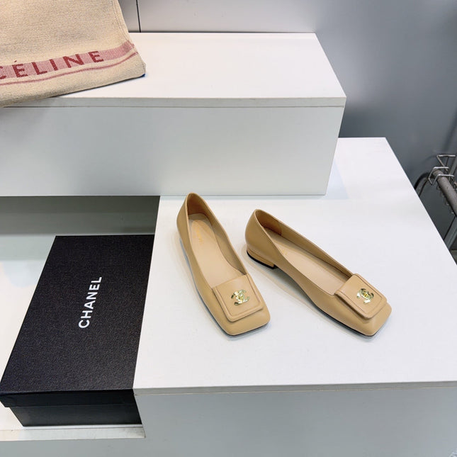 CHANEL 26S SQUARE-TOE BALLET FLATS IN BEIGE LAMBSKIN