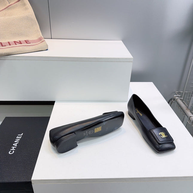 CHANEL 26S SQUARE-TOE BALLET FLATS IN BLACK LAMBSKIN
