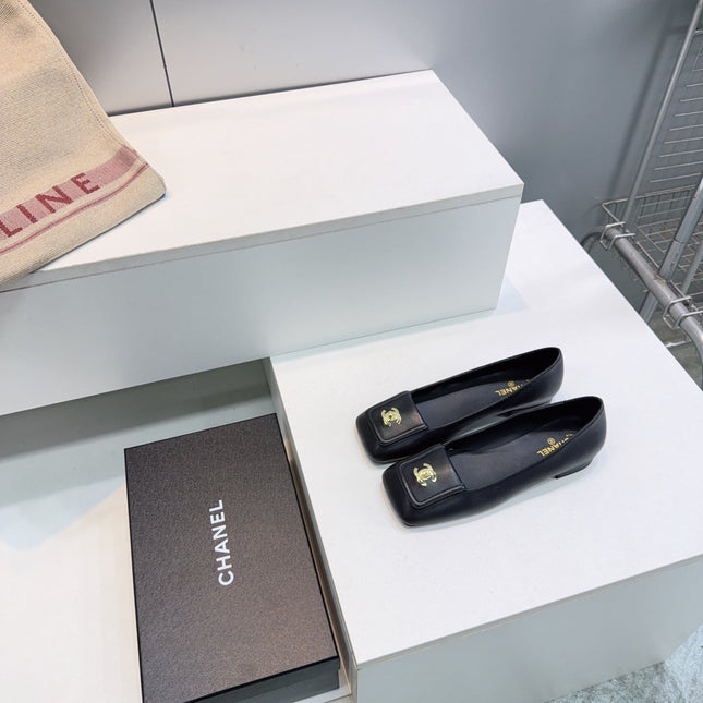 CHANEL 26S SQUARE-TOE BALLET FLATS IN BLACK LAMBSKIN
