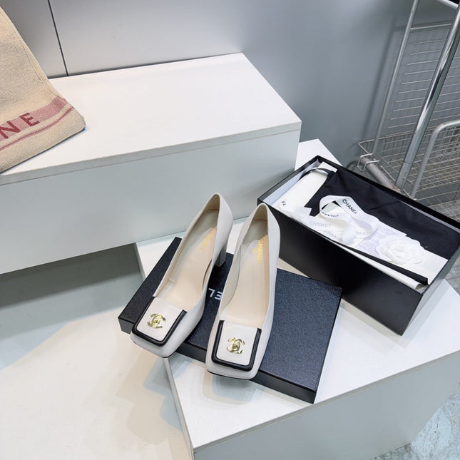 CHANEL 26S SQUARE-TOE HIGH HEELS 95 MM IN WHITE LAMBSKIN