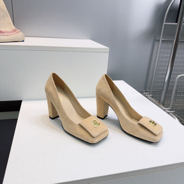 CHANEL 26S SQUARE-TOE HIGH HEELS 95 MM IN BEIGE SUEDE