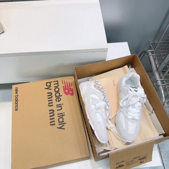 MIUMIU 26S NEW BALANCE SNEAKERS IN WHITE SUEDE & FABRIC