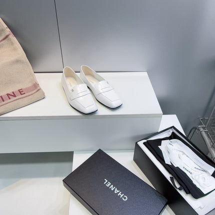 CHANEL 26S LOAFER FLATS IN WHITE PATENT LAMBSKIN