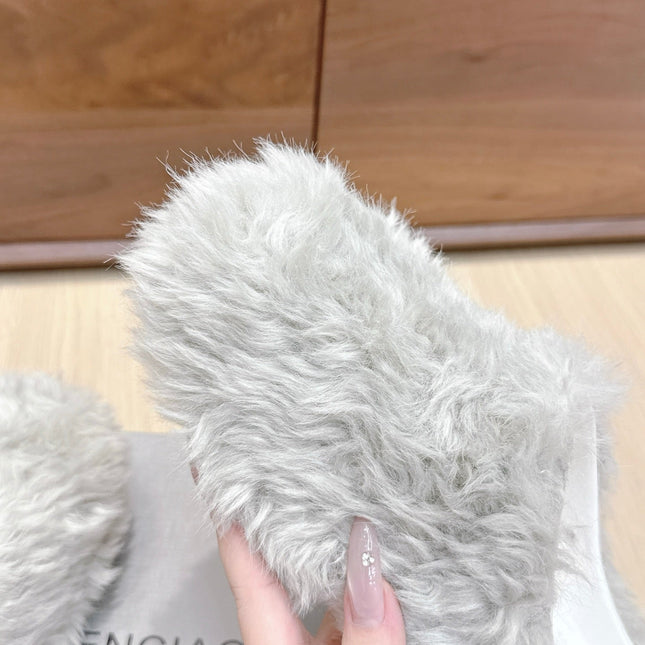 BALENCIAGA 25S MULES IN IVORY WHITE FAUX FUR