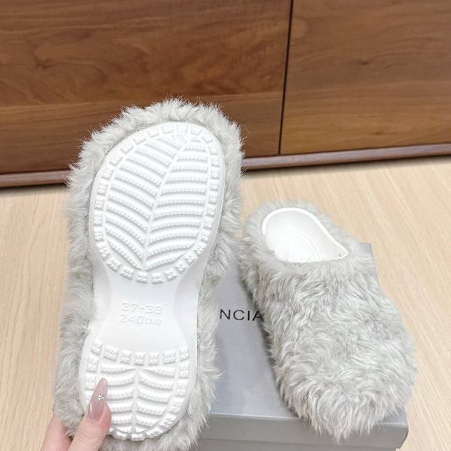 BALENCIAGA 25S MULES IN IVORY WHITE FAUX FUR