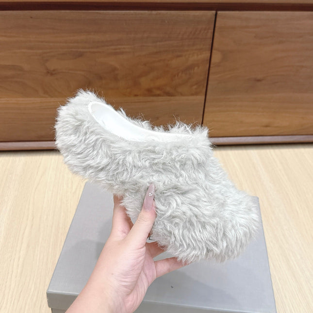 BALENCIAGA 25S MULES IN IVORY WHITE FAUX FUR