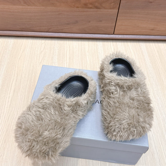 BALENCIAGA 25S MULES IN LIGHT BEIGE FAUX FUR