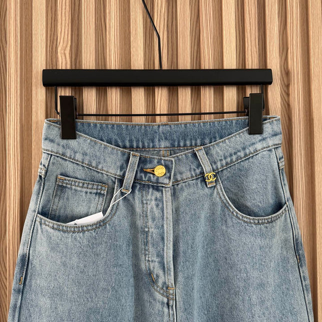 CHANEL 26S STRAIGHT-LEG JEANS 1393