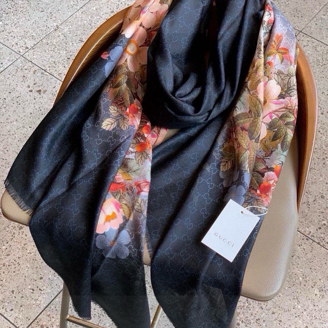 SCARF 200 CM IN BLACK CASHMERE WITH COLORFUL FLOWER 405252