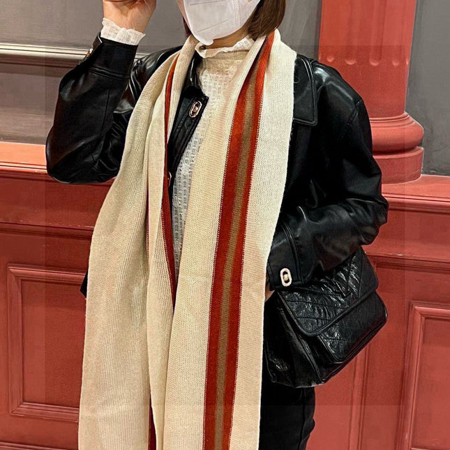 GUCCI 25S SCARF 180 IN CASHMERE 711250