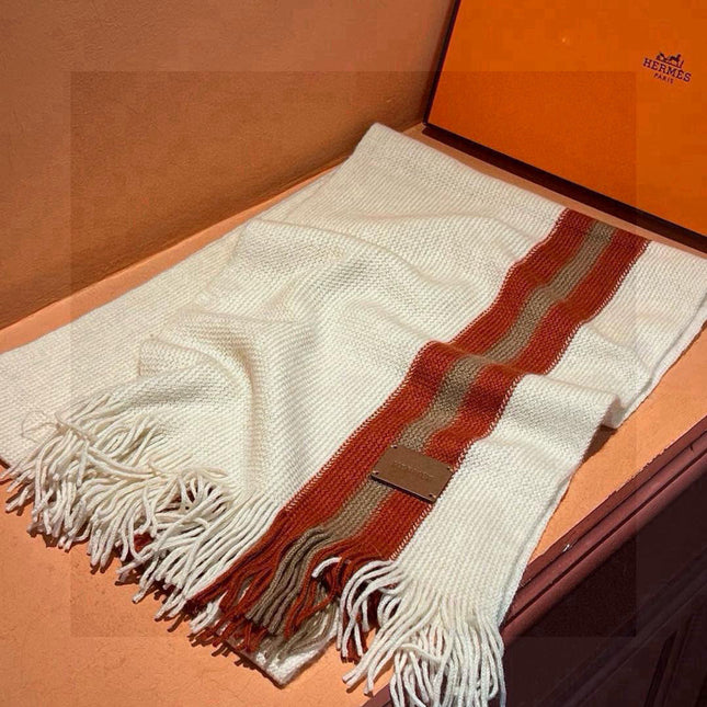 GUCCI 25S SCARF 180 IN CASHMERE 711250