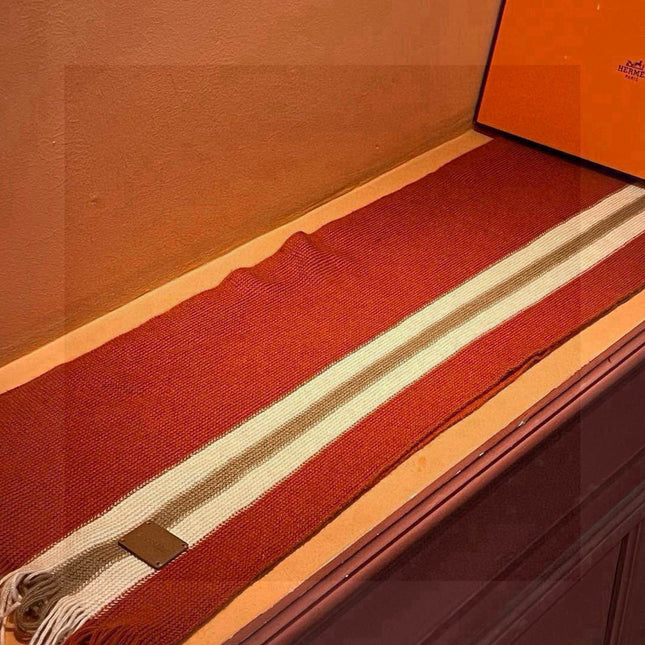 GUCCI 25S SCARF 180 IN CASHMERE 711251