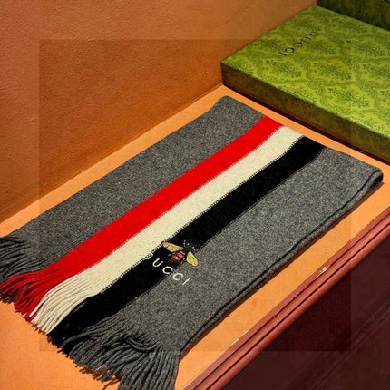 GUCCI 25S SCARF 180 IN CASHMERE 730567