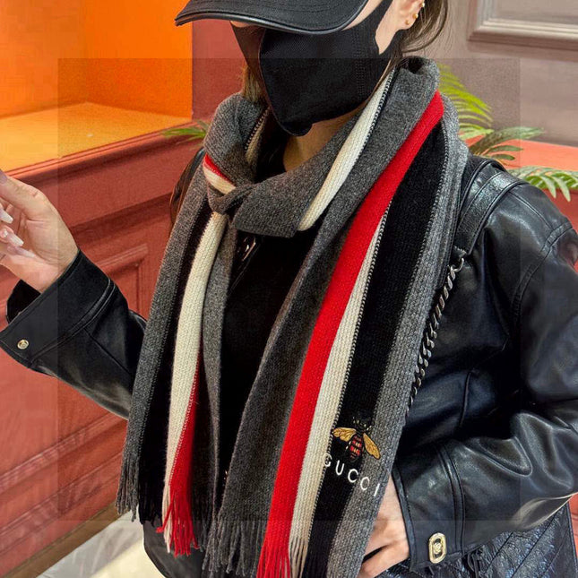 GUCCI 25S SCARF 180 IN CASHMERE 730567