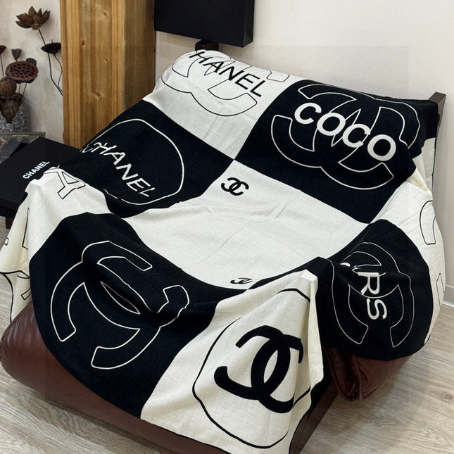 CHANEL 25S SCARF 135 IN SILK AND CASHMERE 932037