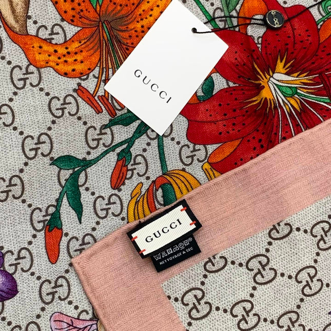 GUCCI 26S SCARF 140 IN CASHMERE AND SILK 250153