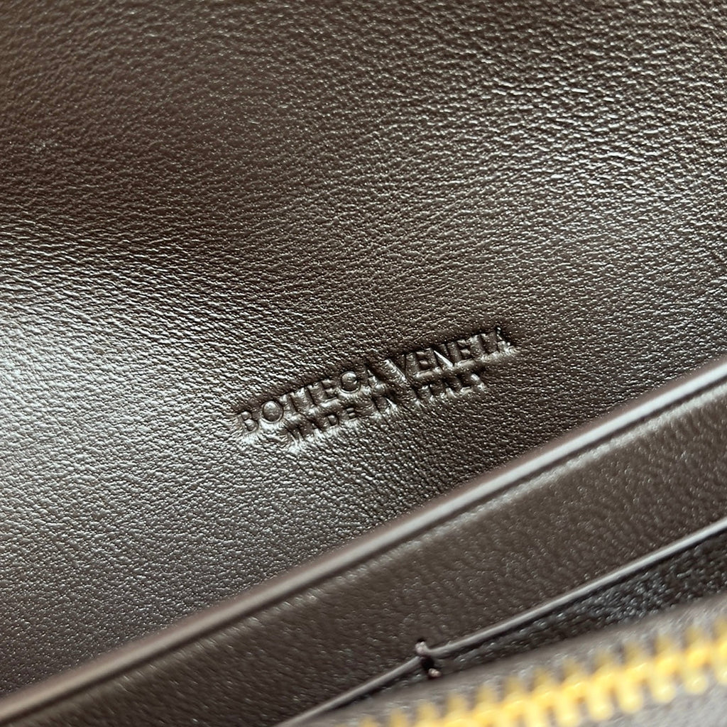 ANDIAMO BAG 19 IN FONDANT CALFSKIN