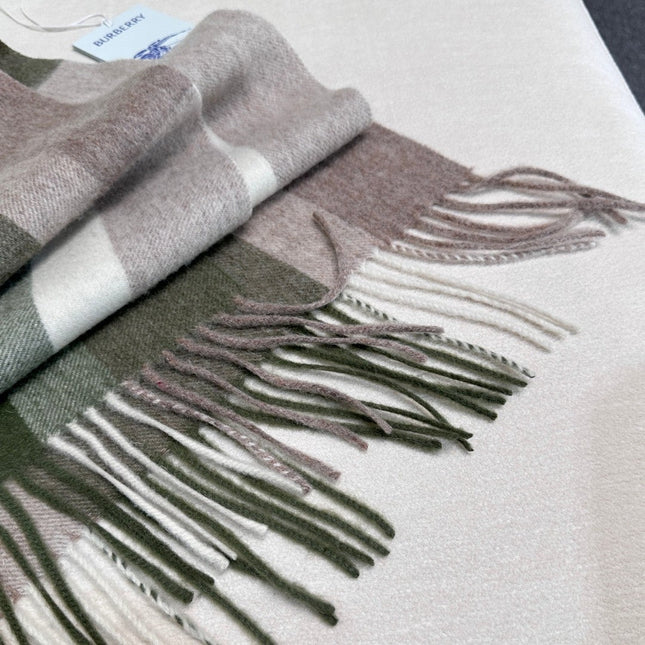BURBERRY 26S SCARF 200CM IN CASHMERE 869770