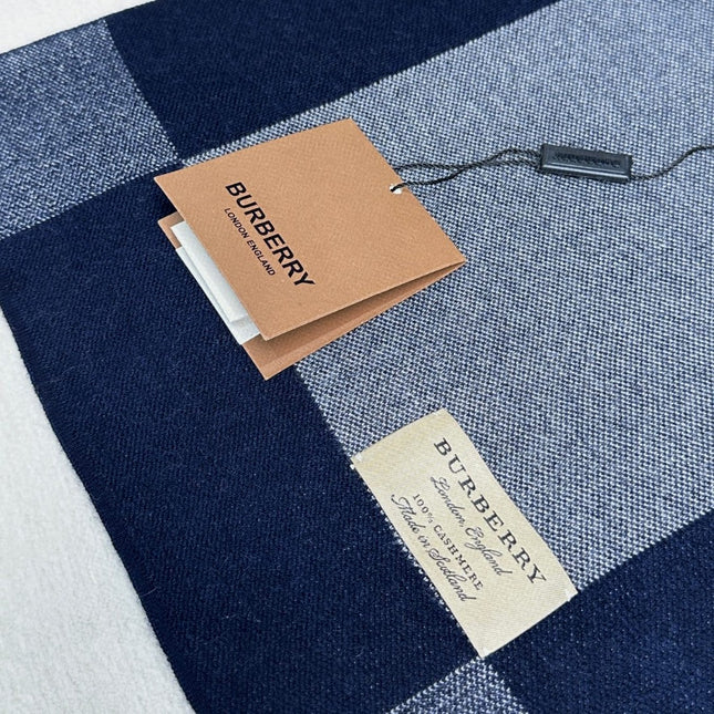 BURBERRY 26S SCARF 180CM IN CASHMERE 305981