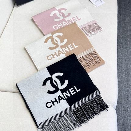 CHANEL 25S SCARF 184 IN MERINO WOOL 727324