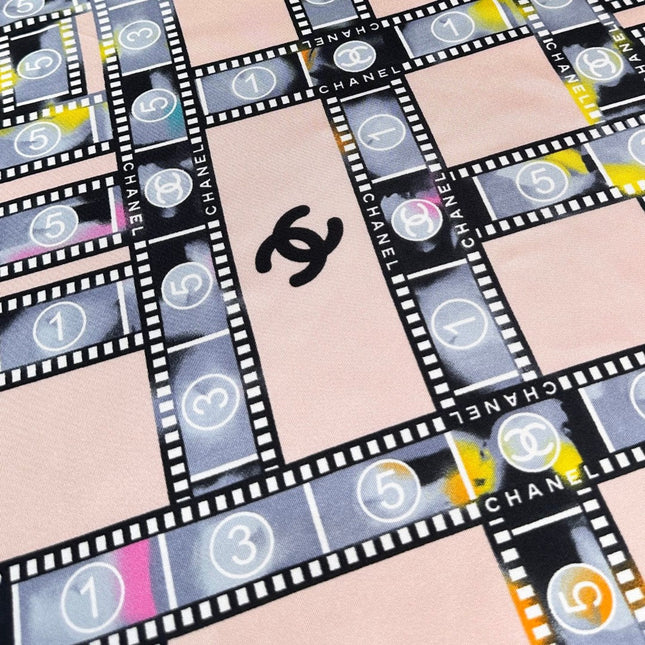 CHANEL 26S SCARF 88 IN SILK 309798