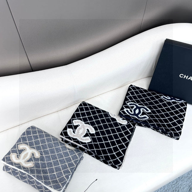 CHANEL 25S SCARF 185 IN CASHMERE 721525