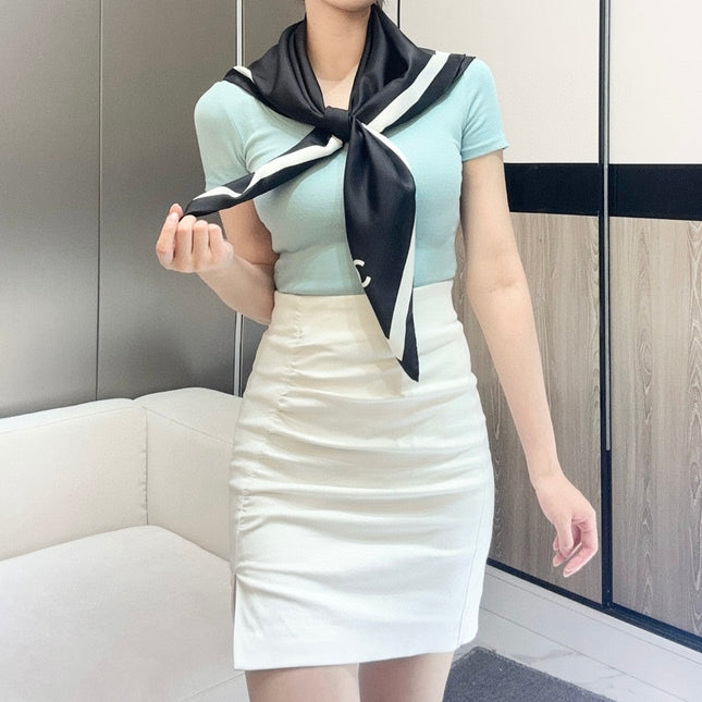 CHANEL 26S SCARF 90 IN SILK 303206