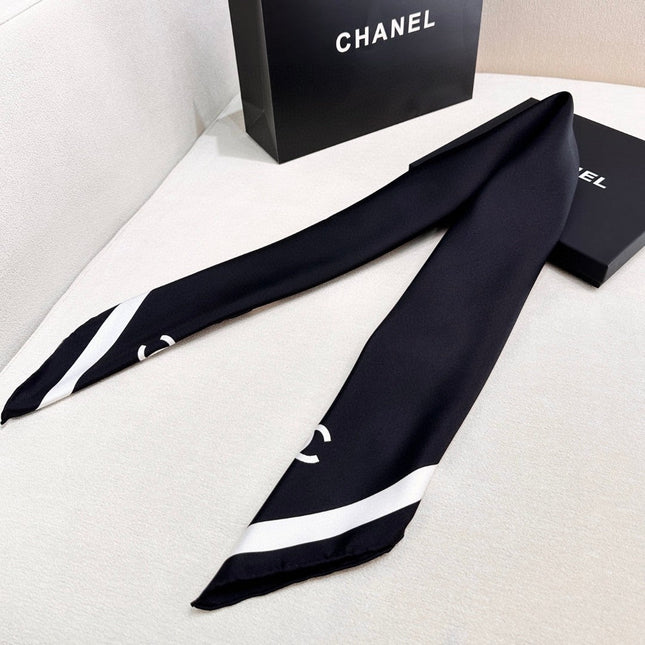 CHANEL 26S SCARF 90 IN SILK 303206