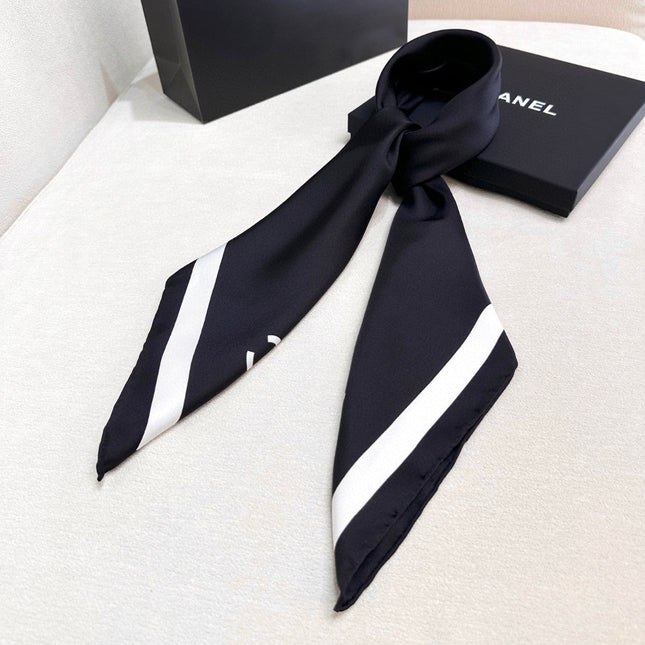 CHANEL 26S SCARF 90 IN SILK 303206