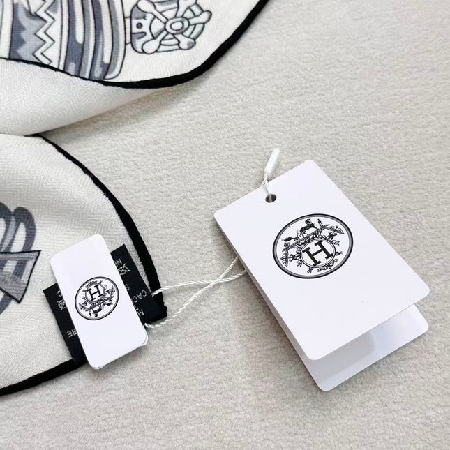 HERMES 26S SCARF 135 IN CASHMERE AND SILK 304575