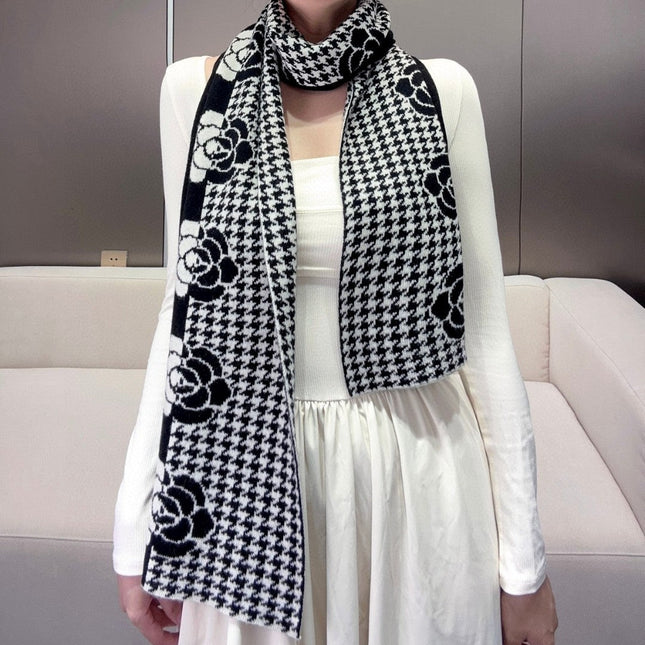 CHANEL 26S SCARF 180 IN CASHMERE 311827