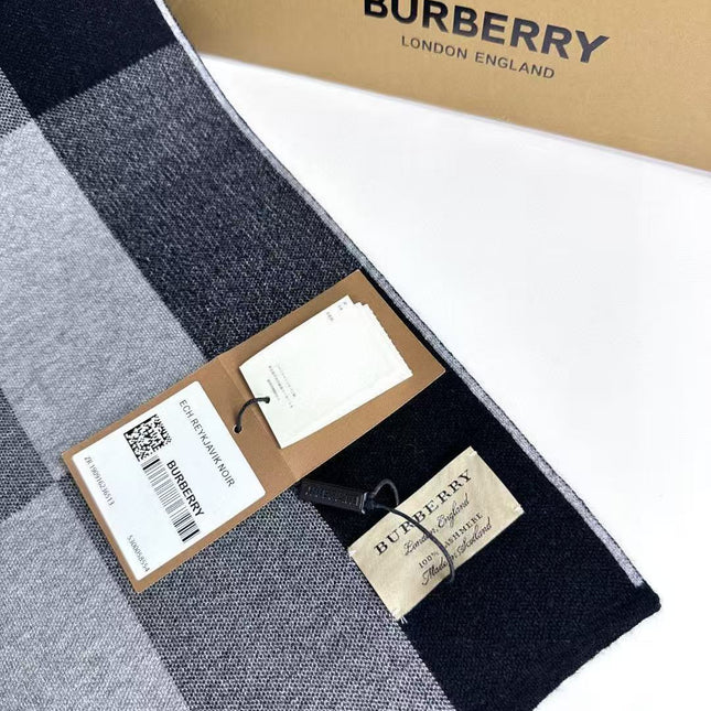 BURBERRY 26S SCARF 180CM IN CASHMERE 303179