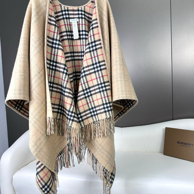 BURBERRY 26S REVERSIBLE CHECK FRINGED CAPE 150CM IN CASHMERE 309445
