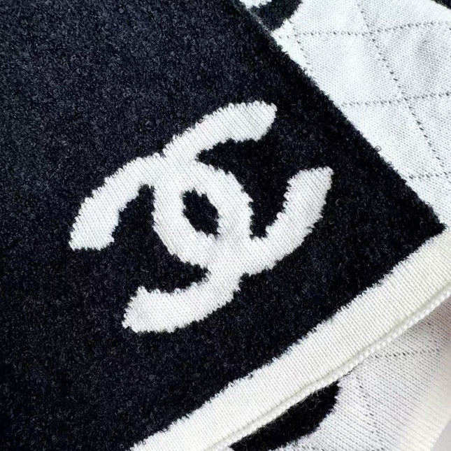 CHANEL 25S SCARF 180 IN CASHMERE 881631