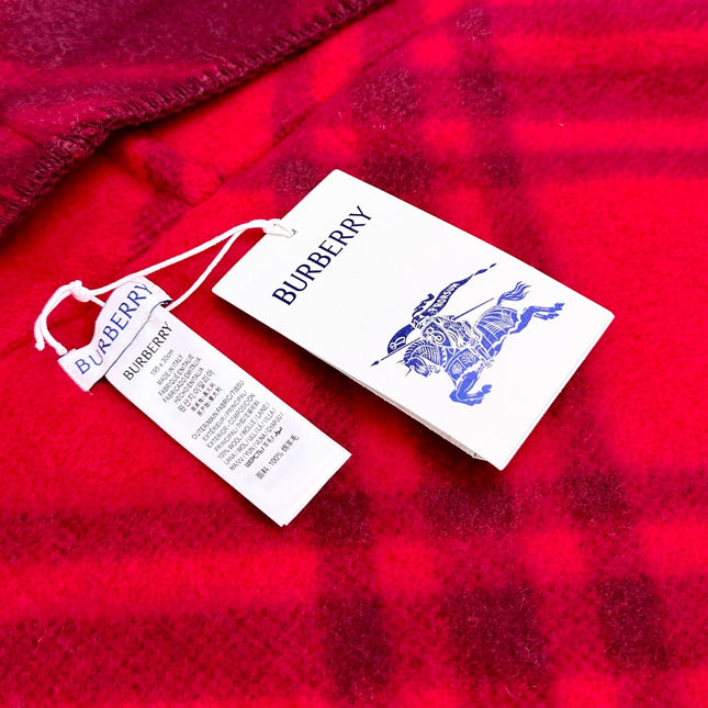 BURBERRY 25S SCARF 195 CM IN CASHMERE 938000