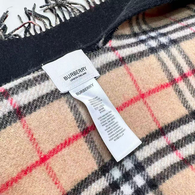 BURBERRY 26S REVERSIBLE CHECK FRINGED CAPE 150CM IN CASHMERE 309447