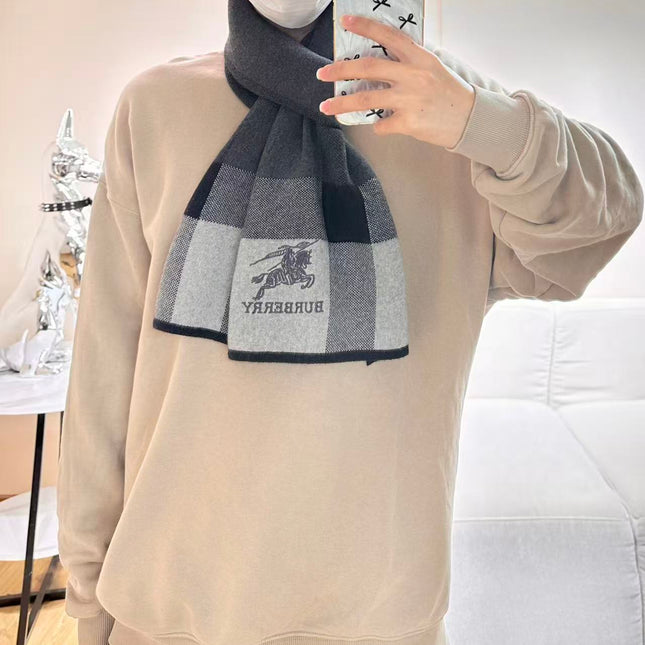 BURBERRY 26S SCARF 180CM IN CASHMERE 311832