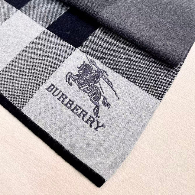 BURBERRY 26S SCARF 180CM IN CASHMERE 311832