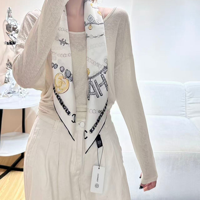 CHANEL 26S SCARF 90 IN SILK 307120