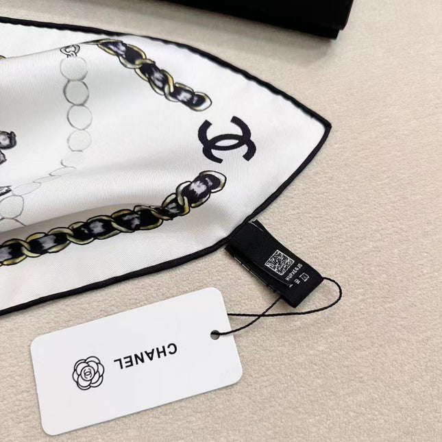 CHANEL 26S SCARF 90 IN SILK 307120