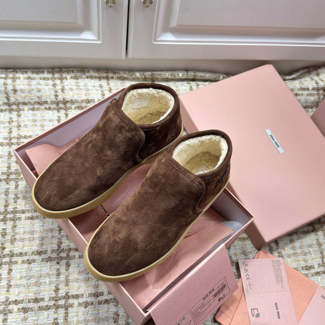 MIUMIU 26S SLIP-ON BOOTIES IN DARK BROWN SUEDE WITH SHEARLING