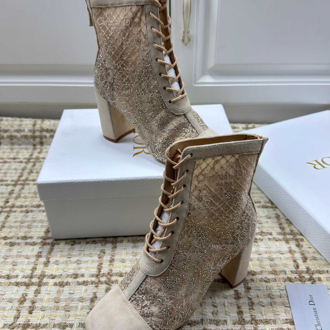 DIOR 26S LACE UP ANKLE BOOTS 35MM IN BEIGE LACE SUEDE BLOCK HEEL