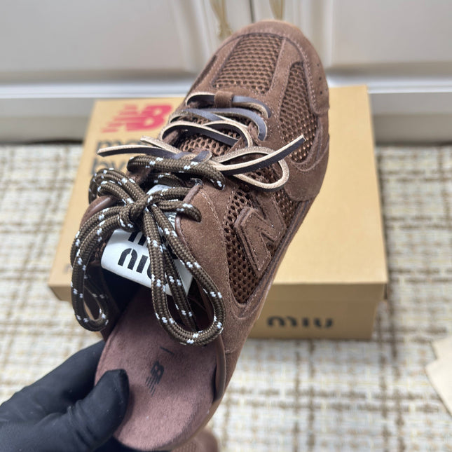 MIUMIU 26S NEW BALANCE SNEAKER MULES IN DARK BROWN SUEDE AND MESH