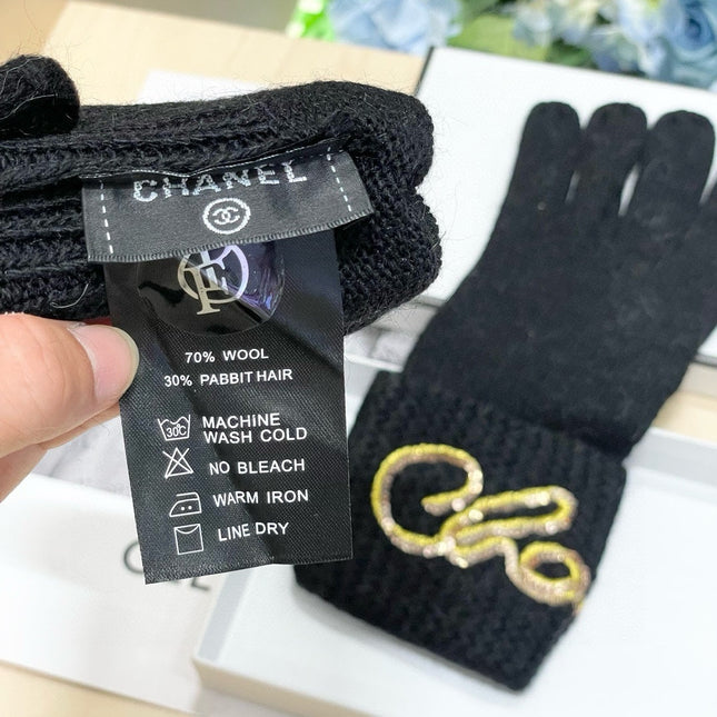 GLOVES IN BLACK WOOL WITH YELLOW LOGO 465778