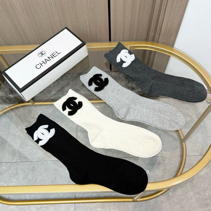 CHANEL 26S CREW SOCKS 395180 (1 BOX)