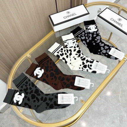 CHANEL 26S CREW SOCKS 407156 (1 BOX)