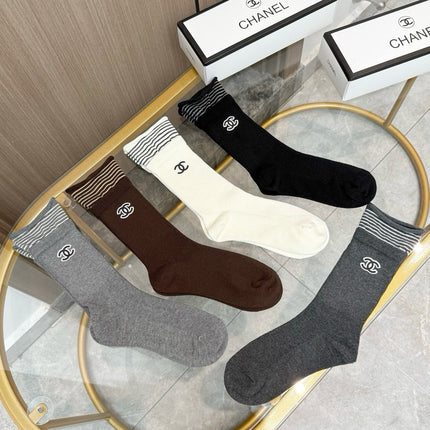CHANEL 26S CREW SOCKS 410316 (1 BOX)