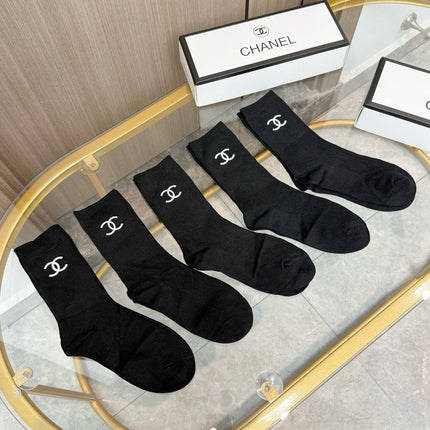 CHANEL 26S CREW SOCKS 412416 (1 BOX)